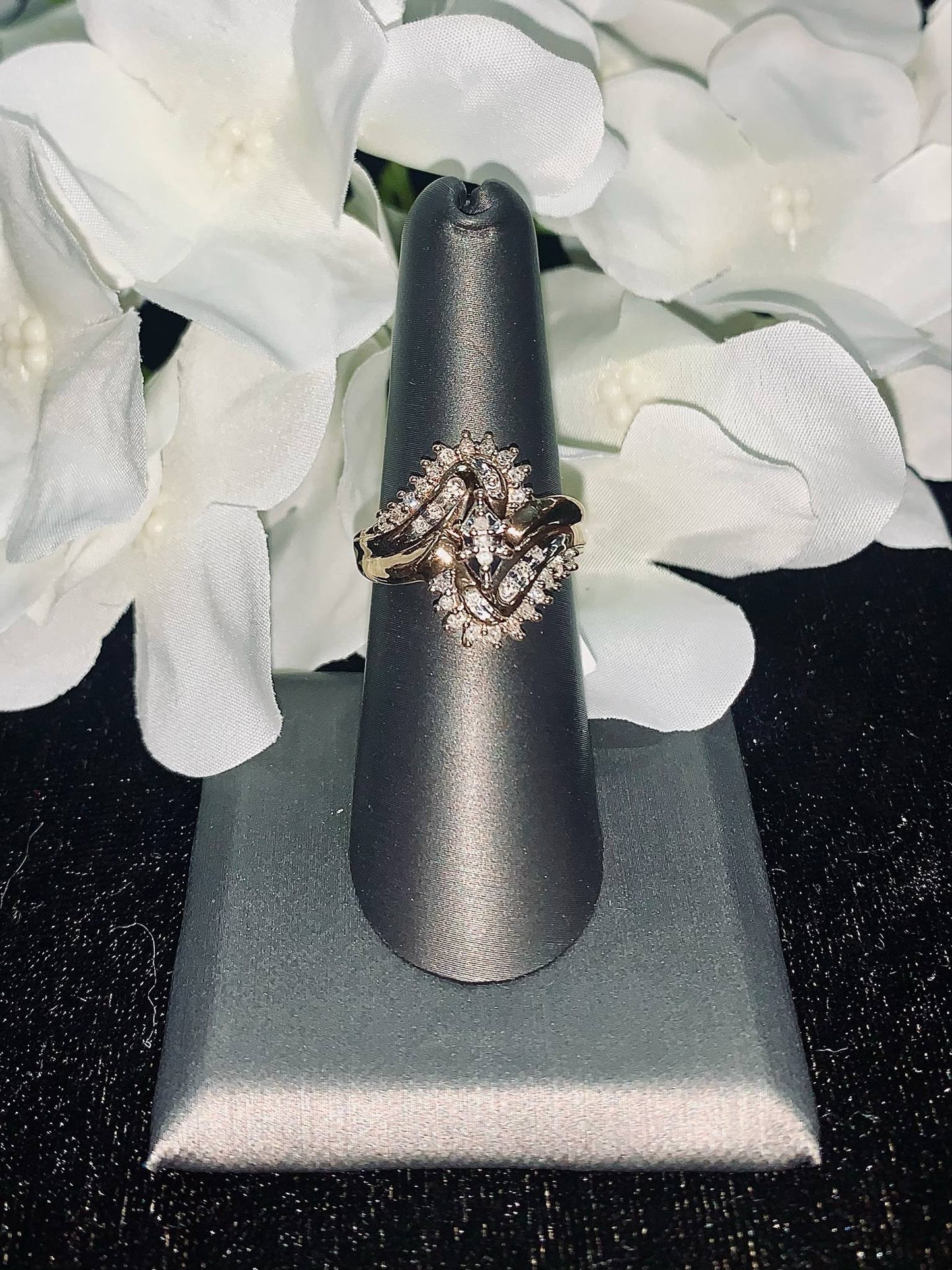 Oval & Round Cut Diamond Dinner Ring