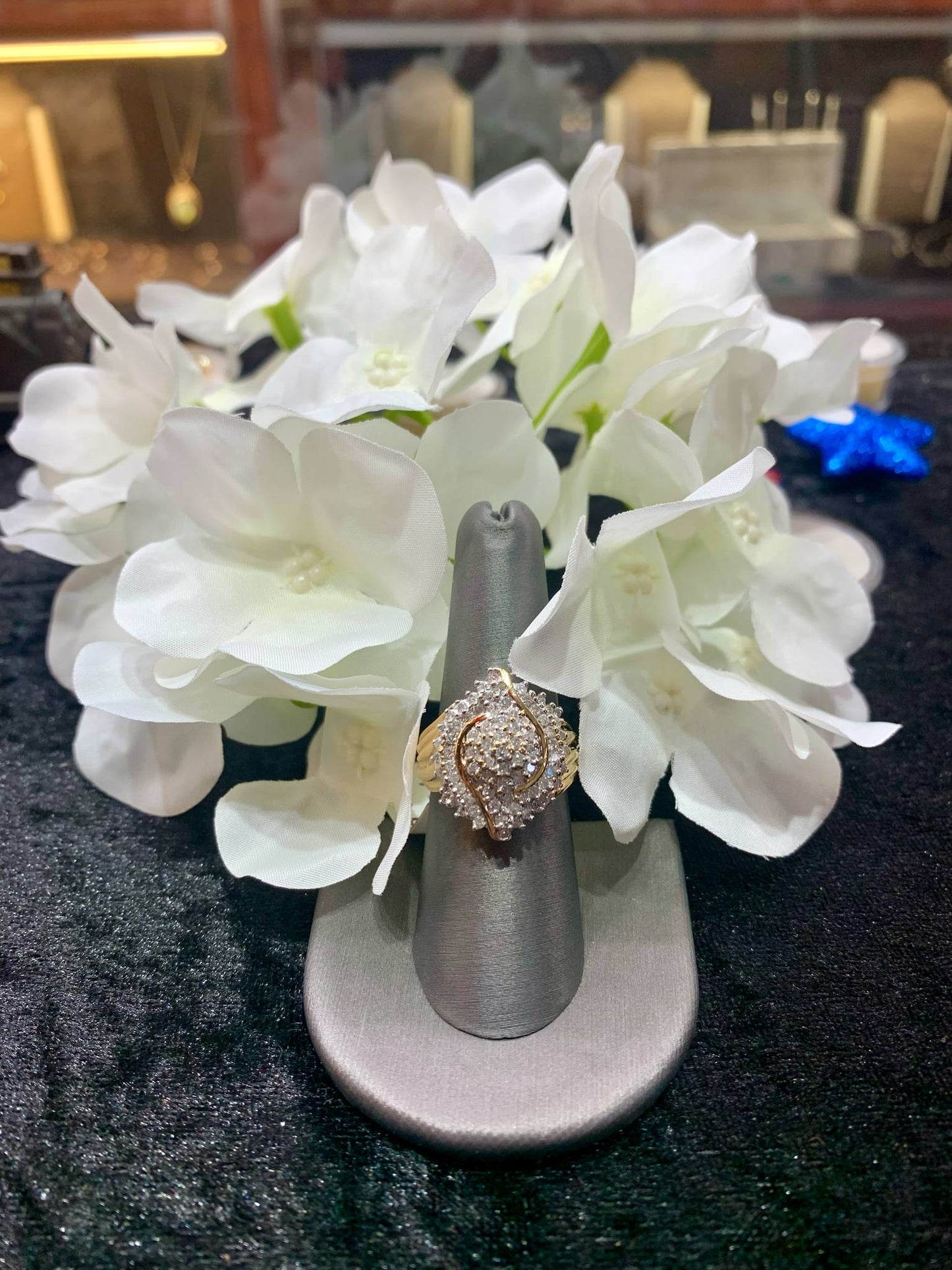 1.00 ct. Round Diamond Cluster Ring