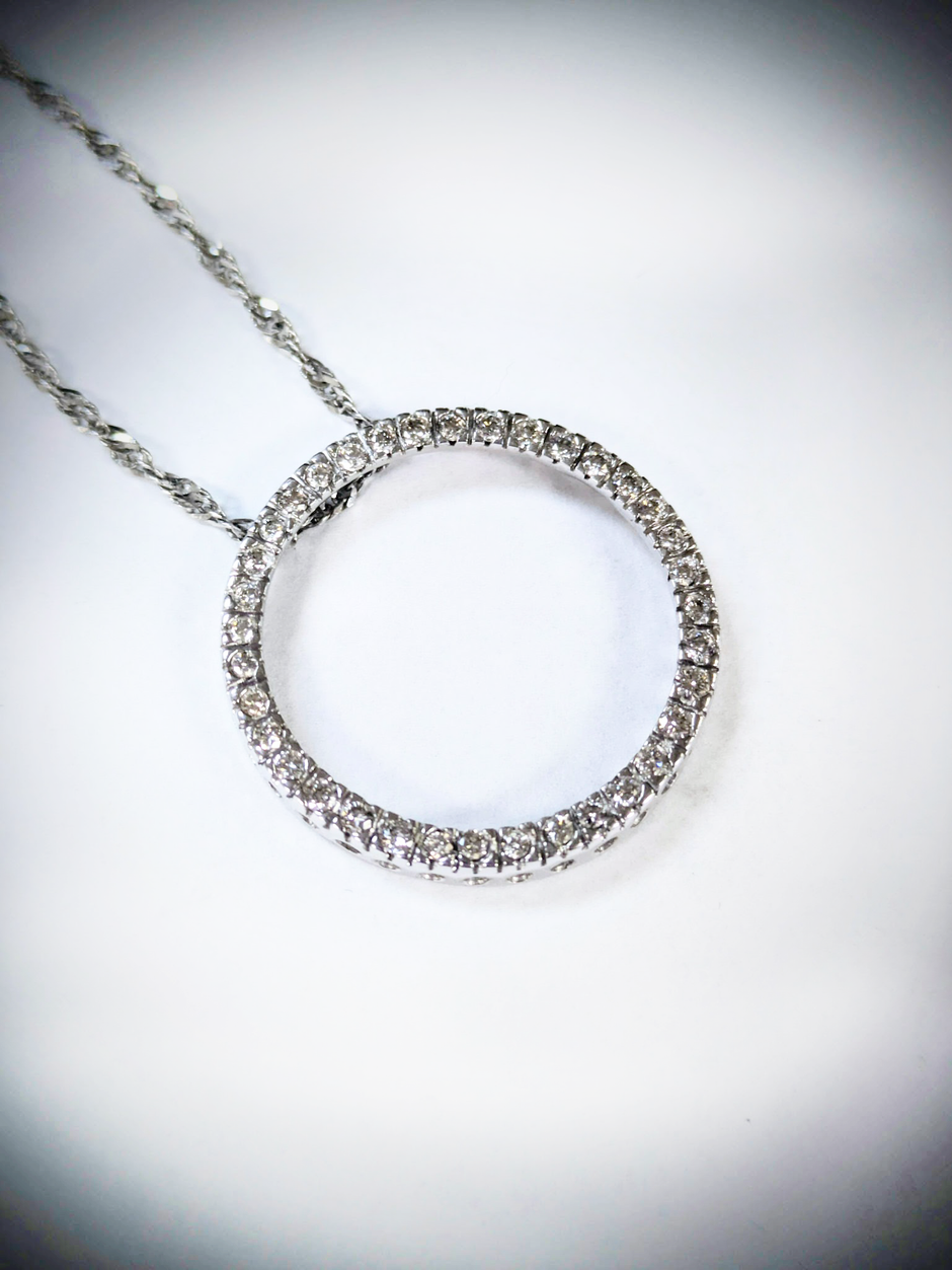 0.3 ct. Diamond Circle Pendant