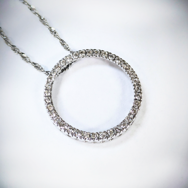 0.3 ct. Diamond Circle Pendant