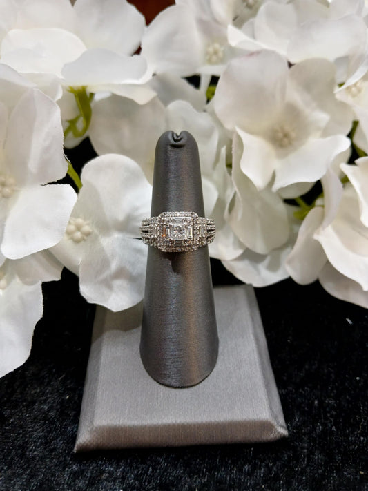 1.00 Round Cut Diamond Engagement Ring