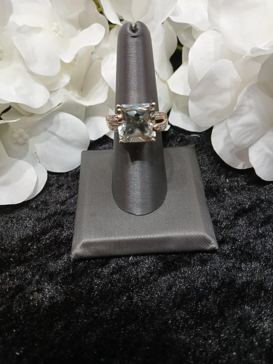 Green Amethyst Fashion Ring