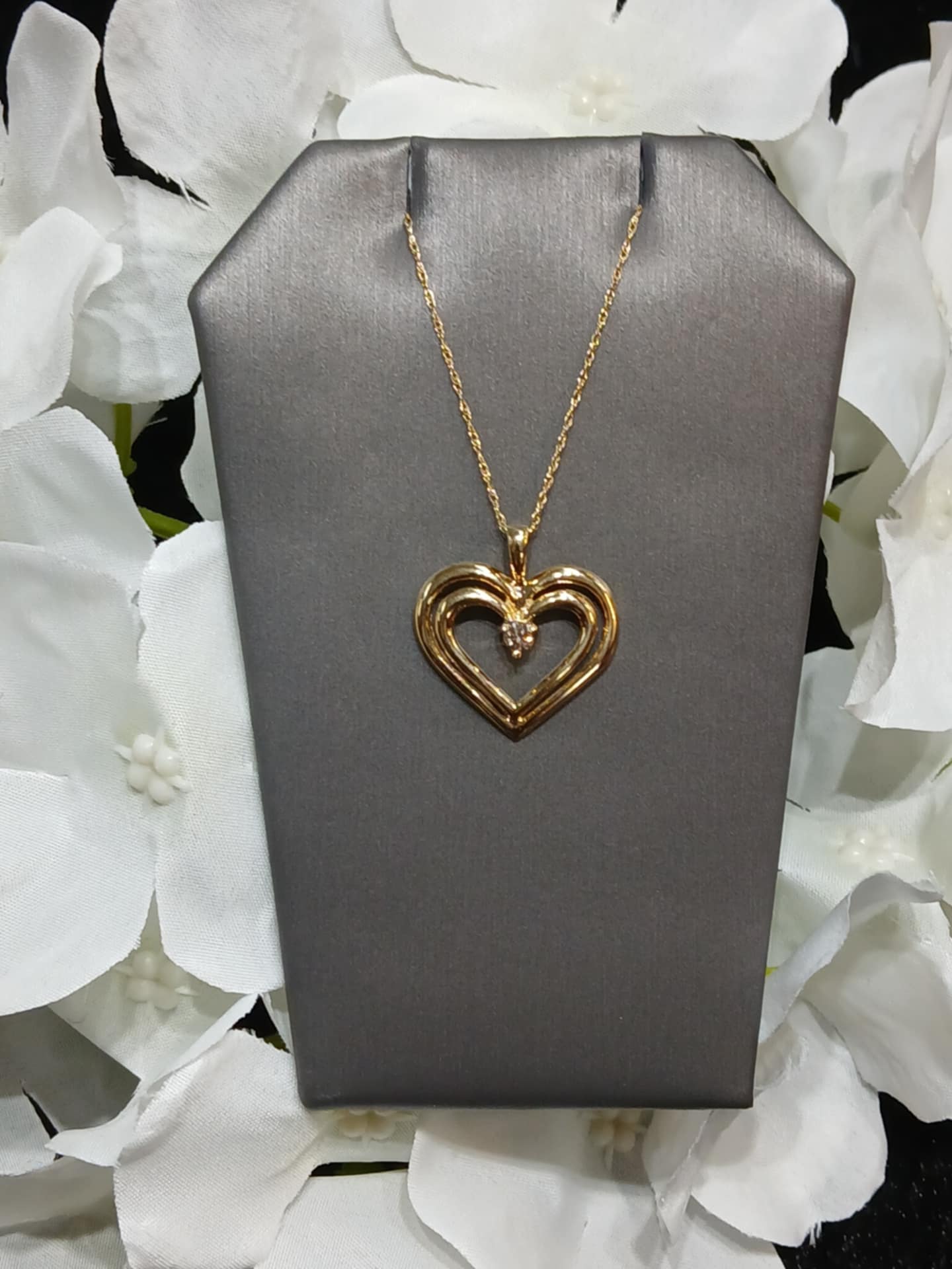 10k Yellow Gold Small Heart Pendent